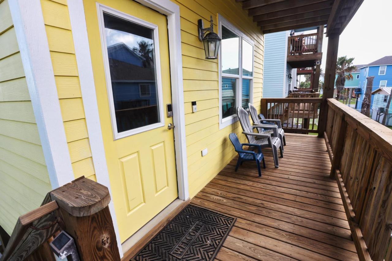 Yellow Beach Haven, Decks, Views, Mere Steps To Sand Galveston Exteriér fotografie